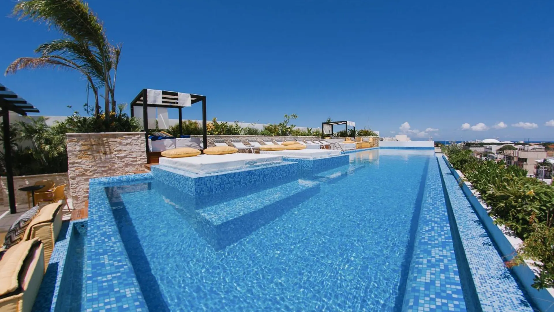 Πανσιόν The City Condos By Menesse Πλάγια Ντελ Κάρμεν