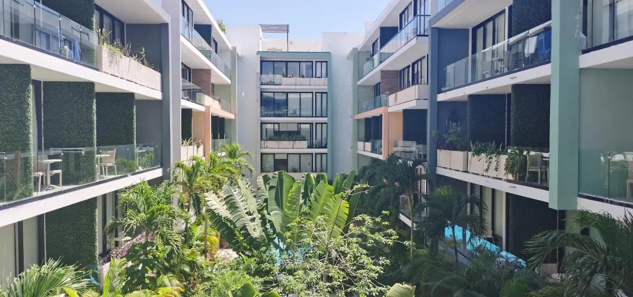 The City Condos By Menesse Playa del Carmen Pensión