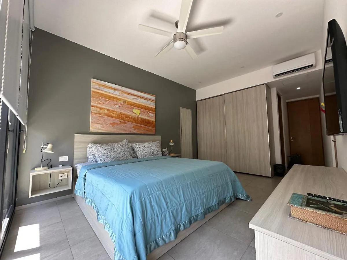 The City Condos By Menesse Playa del Carmen 2*,