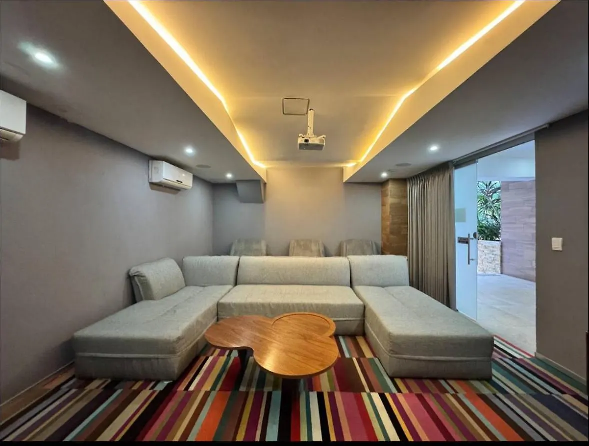 ** Pensión The City Condos By Menesse Playa del Carmen México